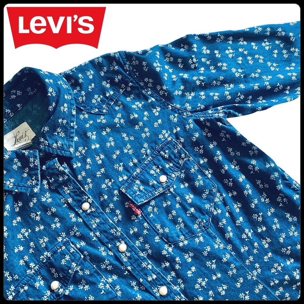 Levi’s floral denim pearl snap shirt